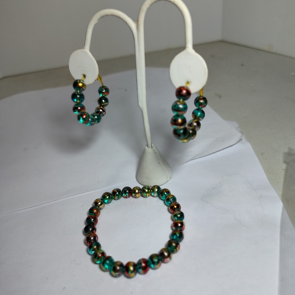 Multicolor Beaded Hoop Earrings Bracelet Jewelry Set Nwot